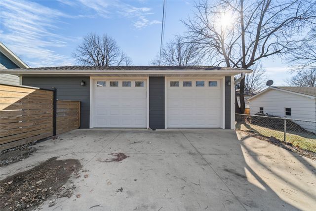 601 E 9th Street S, Newton, IA 50208