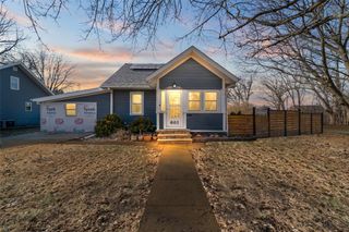 601 E 9th Street S, Newton, IA 50208