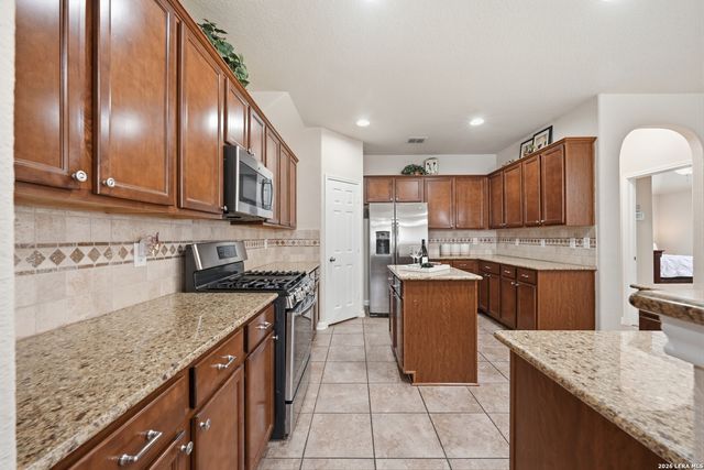 8919 BLACK FRST, Helotes, TX 78023