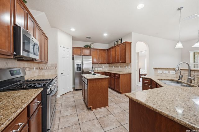 8919 BLACK FRST, Helotes, TX 78023