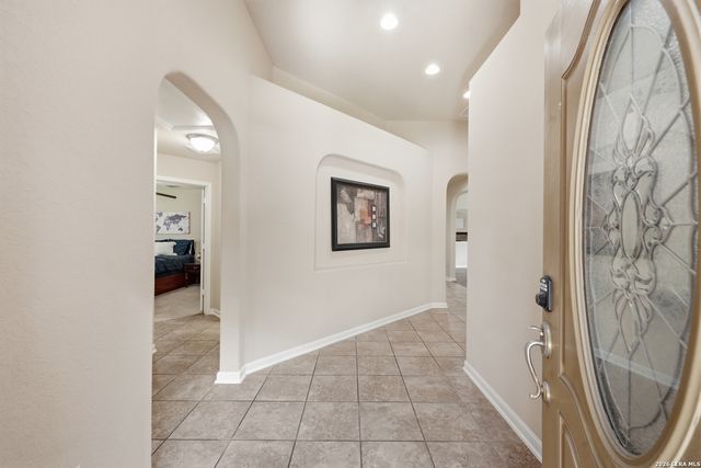 8919 BLACK FRST, Helotes, TX 78023