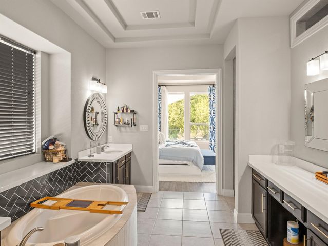 5304 Via Besso DR, Bee Cave, TX 78738