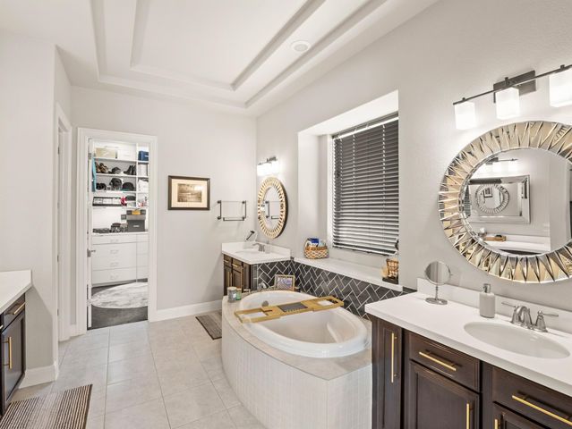 5304 Via Besso DR, Bee Cave, TX 78738