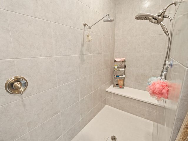 5304 Via Besso DR, Bee Cave, TX 78738