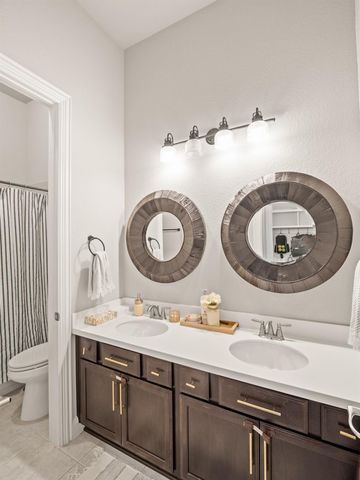 5304 Via Besso DR, Bee Cave, TX 78738