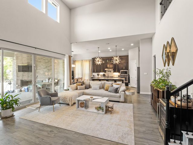 5304 Via Besso DR, Bee Cave, TX 78738