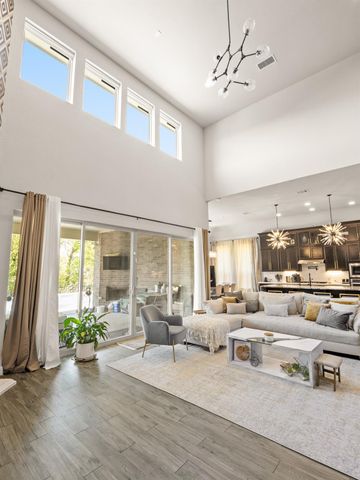 5304 Via Besso DR, Bee Cave, TX 78738