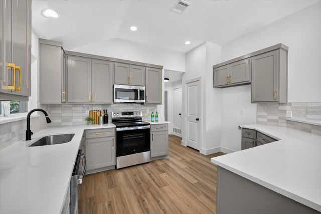 2116 Brooklake Street W, Denton, TX 76207