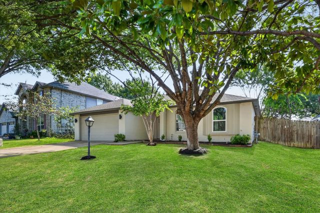 2116 Brooklake Street W, Denton, TX 76207