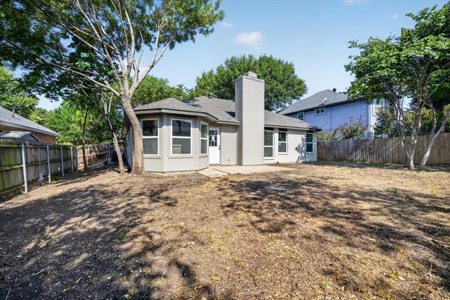 2116 Brooklake Street W, Denton, TX 76207