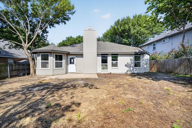 2116 Brooklake Street W, Denton, TX 76207