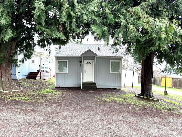 504 107th Street S, Tacoma, WA 98444