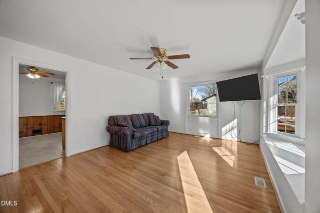 525 Barksdale Drive, Raleigh, NC 27604