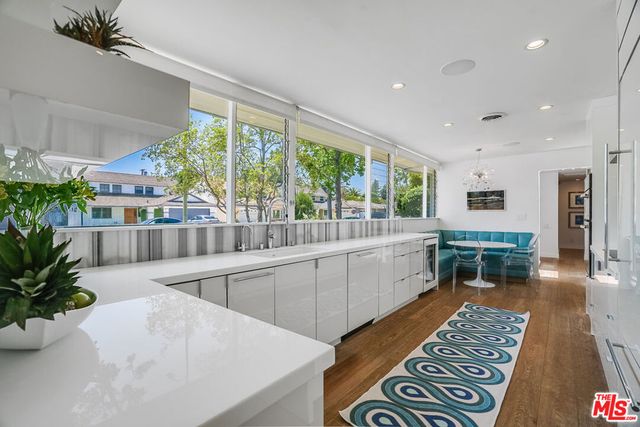 13855 Cumpston Street, Sherman Oaks, CA 91401