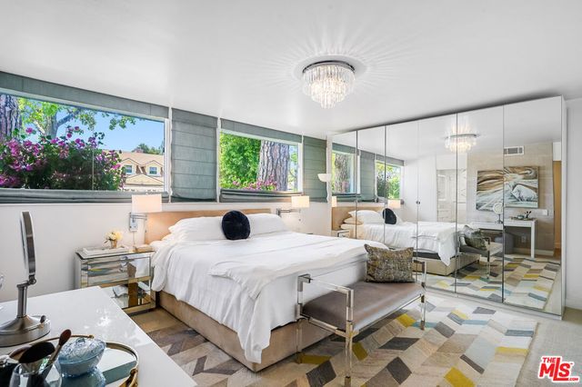 13855 Cumpston Street, Sherman Oaks, CA 91401