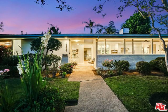 13855 Cumpston Street, Sherman Oaks, CA 91401