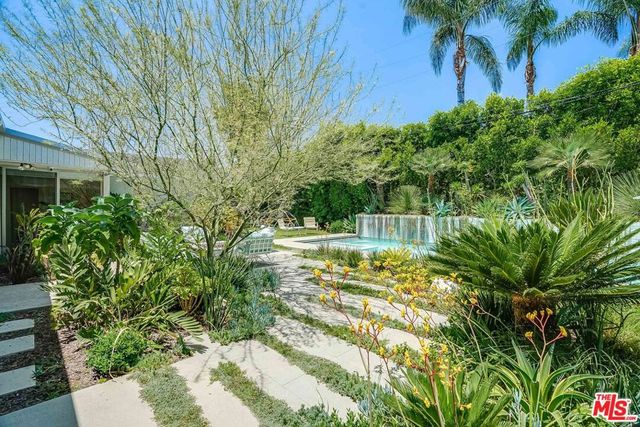 13855 Cumpston Street, Sherman Oaks, CA 91401