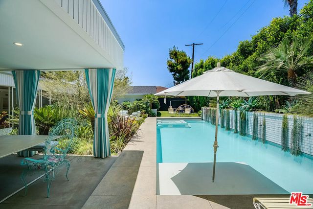 13855 Cumpston Street, Sherman Oaks, CA 91401