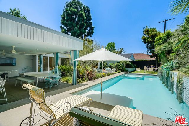 13855 Cumpston Street, Sherman Oaks, CA 91401