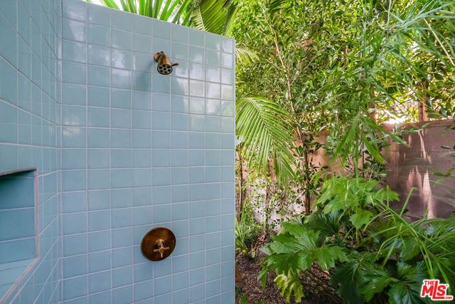 13855 Cumpston Street, Sherman Oaks, CA 91401