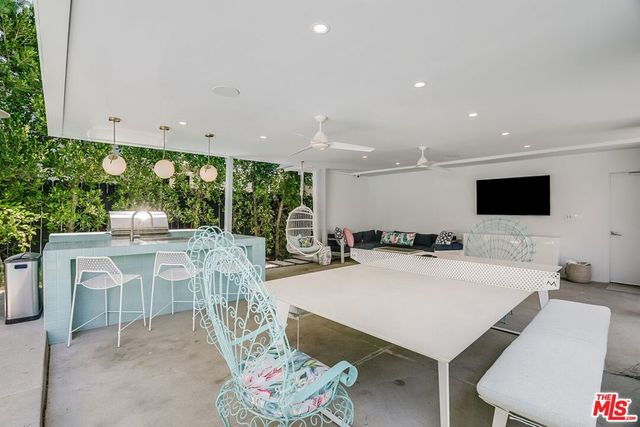 13855 Cumpston Street, Sherman Oaks, CA 91401