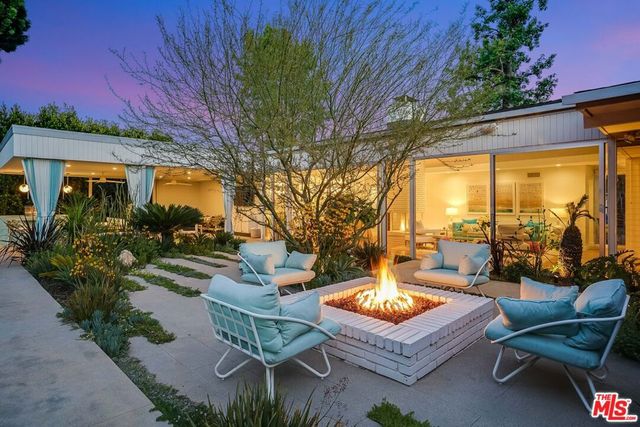 13855 Cumpston Street, Sherman Oaks, CA 91401