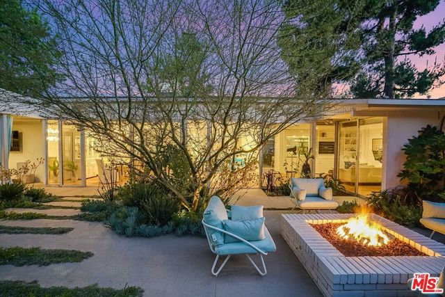 13855 Cumpston Street, Sherman Oaks, CA 91401