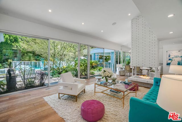13855 Cumpston Street, Sherman Oaks, CA 91401