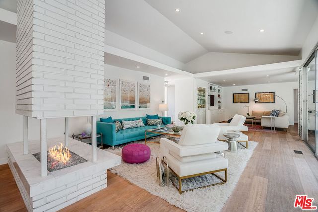 13855 Cumpston Street, Sherman Oaks, CA 91401