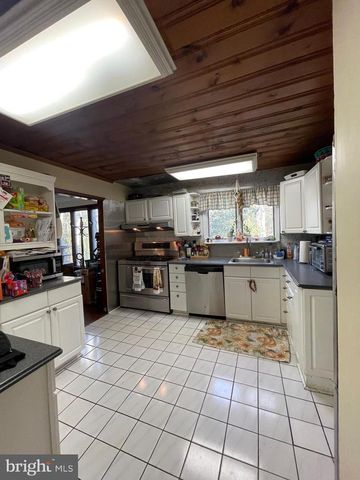 150 N SMITH TER, Clementon, NJ 08021