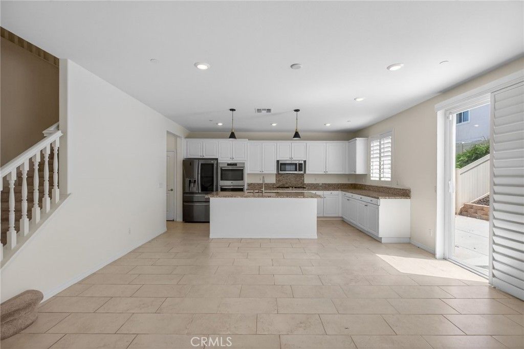 Image 11 of property listing at 19435 Fortunello Avenue, Riverside, CA 92508