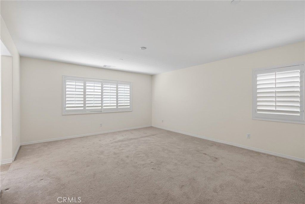 Image 33 of property listing at 19435 Fortunello Avenue, Riverside, CA 92508