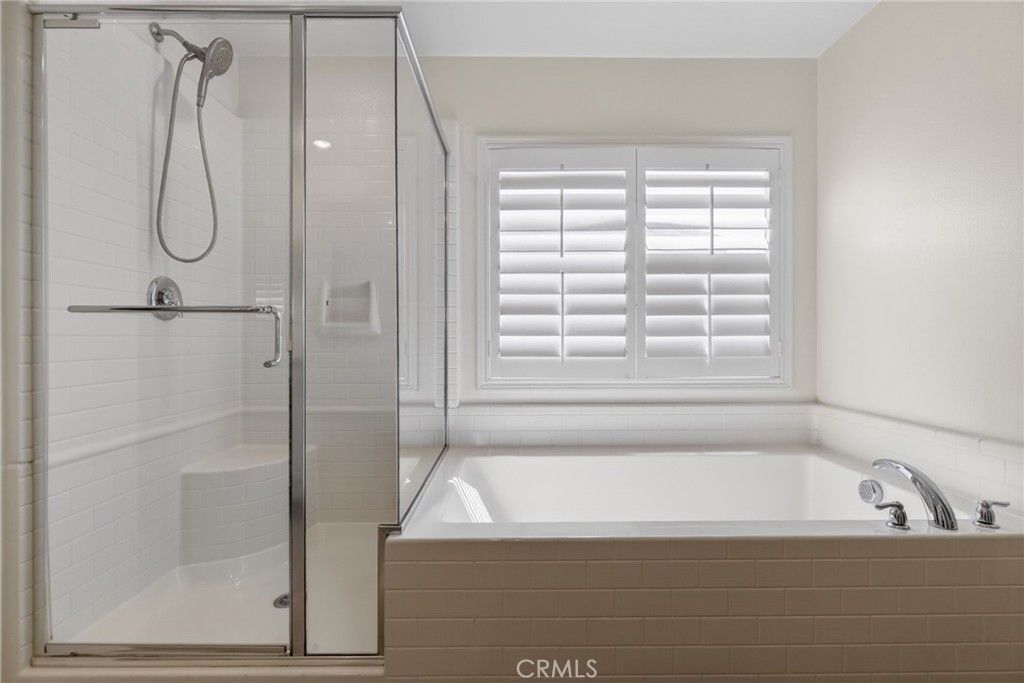 Image 36 of property listing at 19435 Fortunello Avenue, Riverside, CA 92508