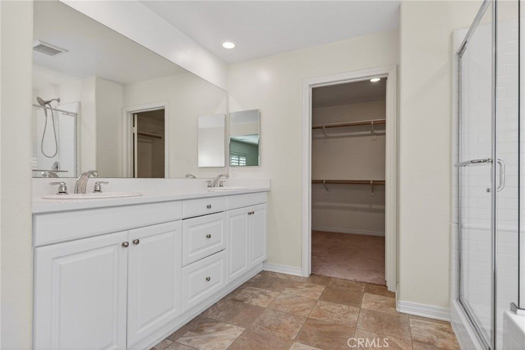 Image 37 of property listing at 19435 Fortunello Avenue, Riverside, CA 92508