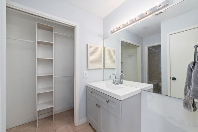 10819 Berry Tree Drive, Houston, TX 77064