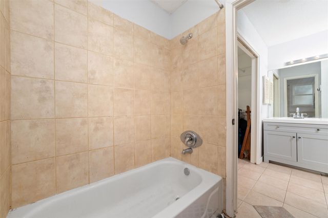 10819 Berry Tree Drive, Houston, TX 77064