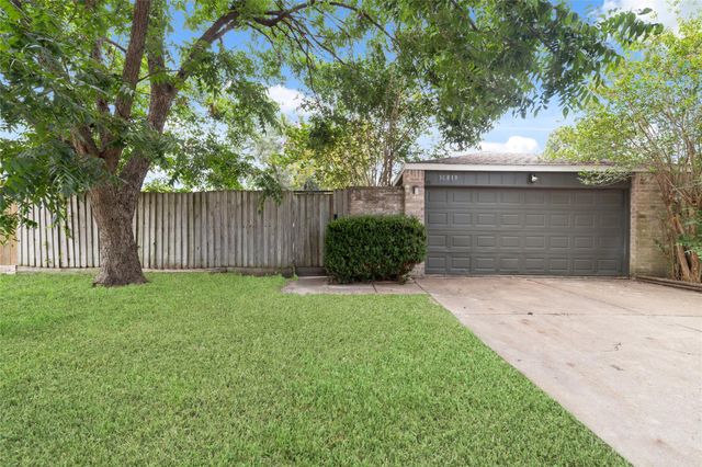 10819 Berry Tree Drive, Houston, TX 77064