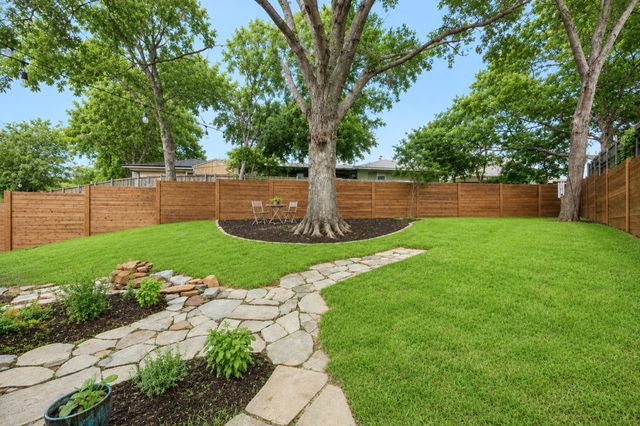 1612 Camero Drive, Carrollton, TX 75006