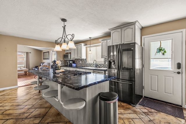 91 W 100 S, Central Valley, UT 84754