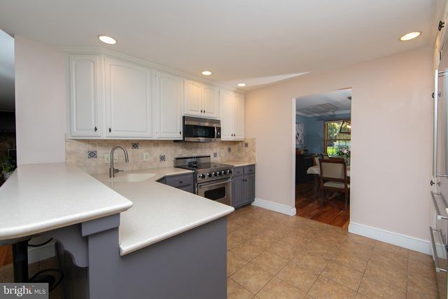 10 CHIPLEY RUN, Voorhees, NJ 08043