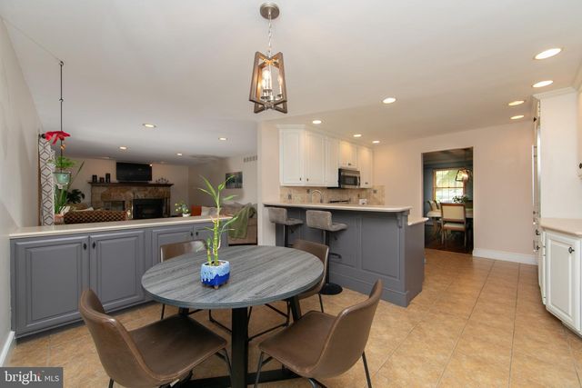 10 CHIPLEY RUN, Voorhees, NJ 08043