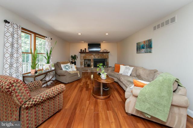 10 CHIPLEY RUN, Voorhees, NJ 08043