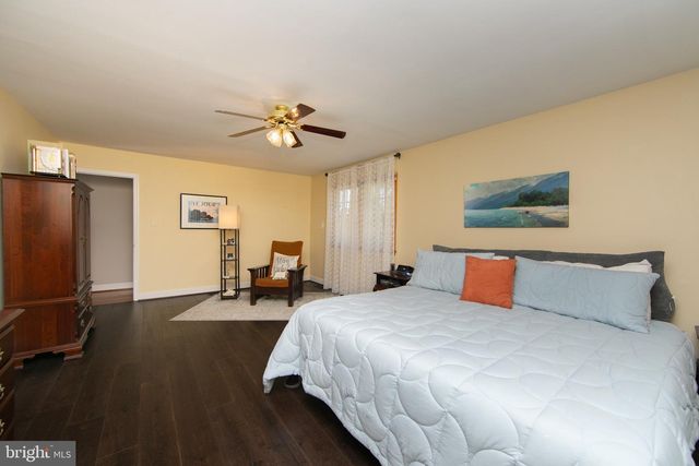 10 CHIPLEY RUN, Voorhees, NJ 08043