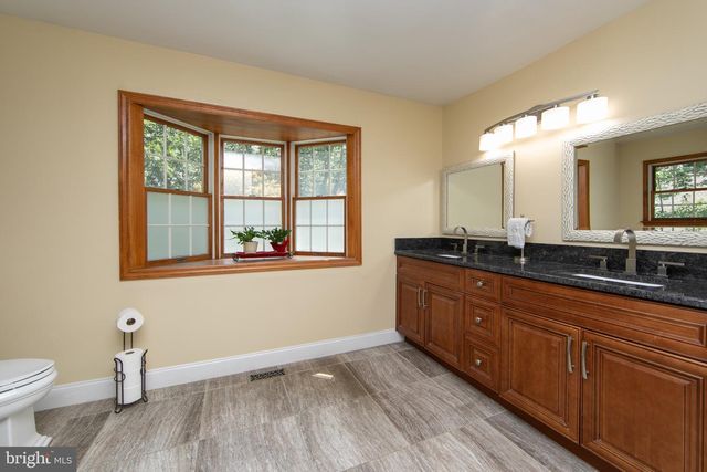 10 CHIPLEY RUN, Voorhees, NJ 08043