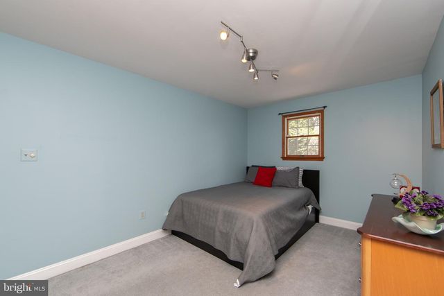 10 CHIPLEY RUN, Voorhees, NJ 08043