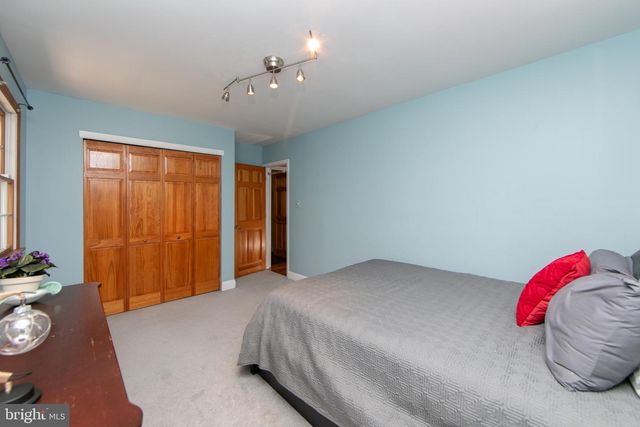 10 CHIPLEY RUN, Voorhees, NJ 08043