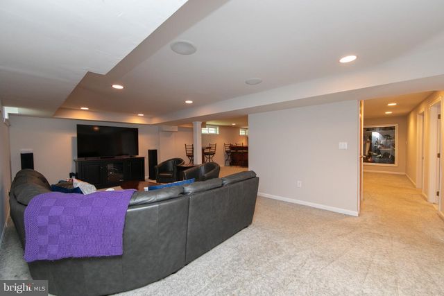 10 CHIPLEY RUN, Voorhees, NJ 08043