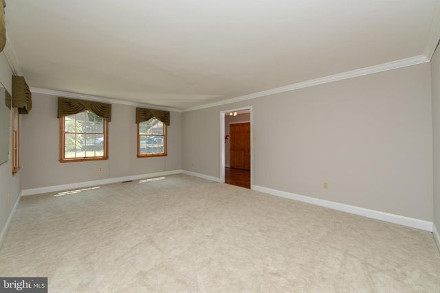 10 CHIPLEY RUN, Voorhees, NJ 08043