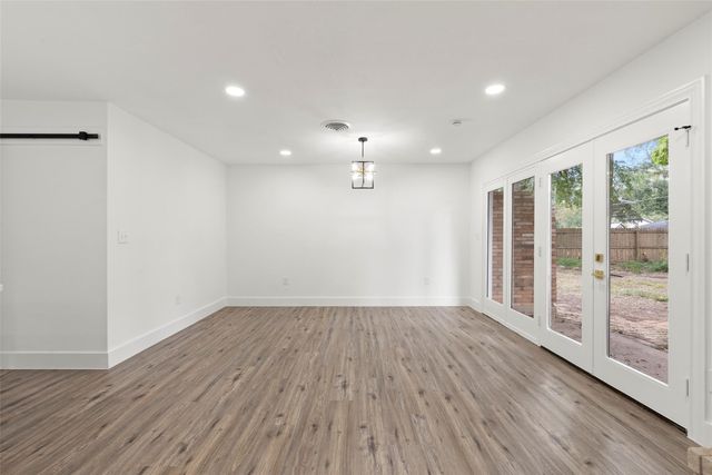 126 Daisy Street, Lake Jackson, TX 77566