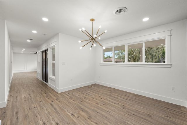 126 Daisy Street, Lake Jackson, TX 77566